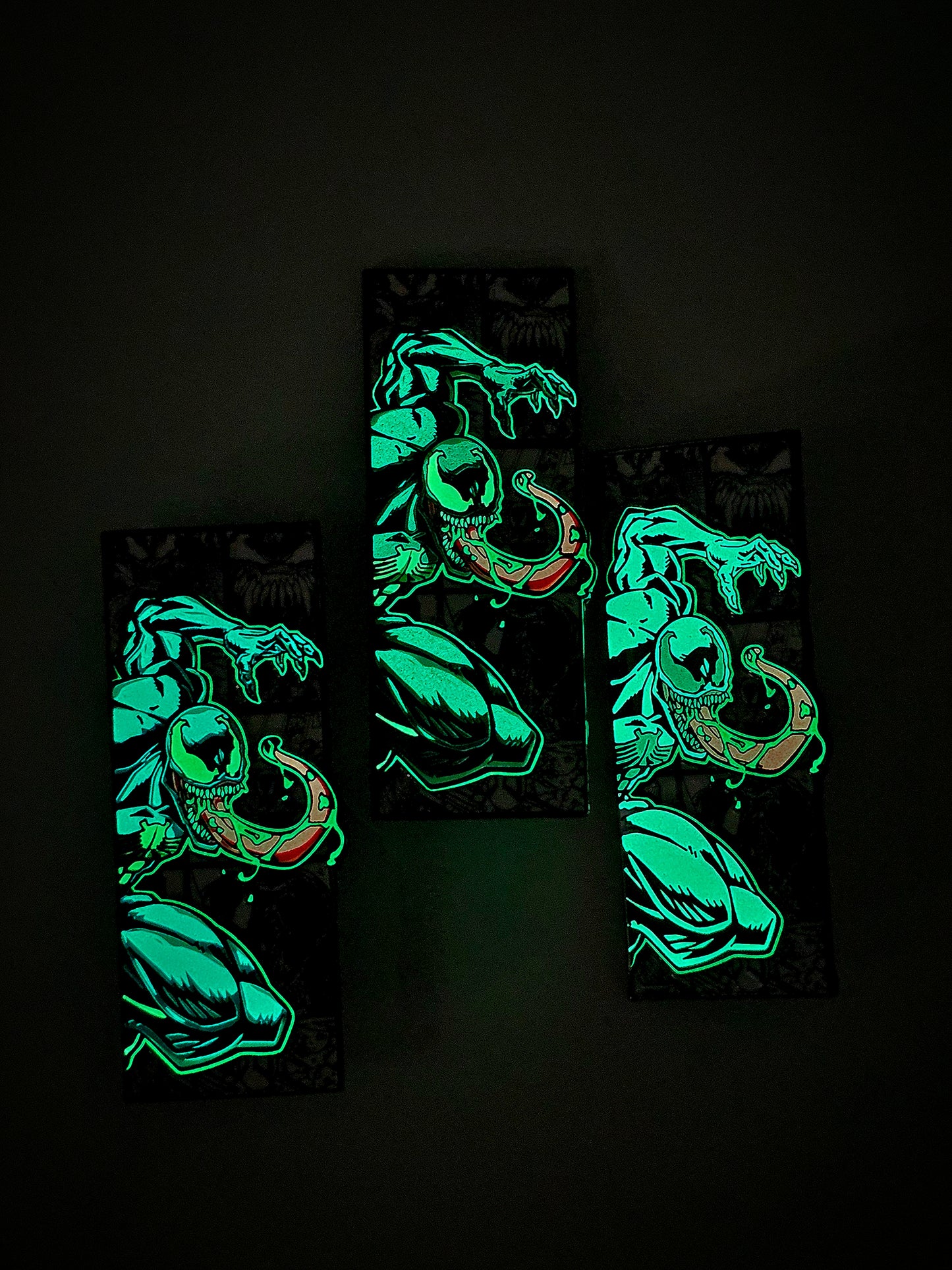 Symbiote Comic strip Enamel Pins