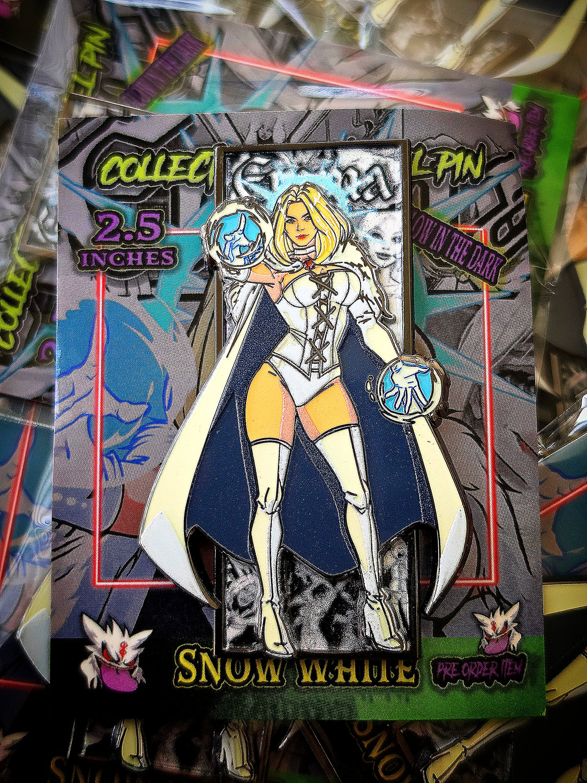 SNOW WHITE ENAMEL PIn