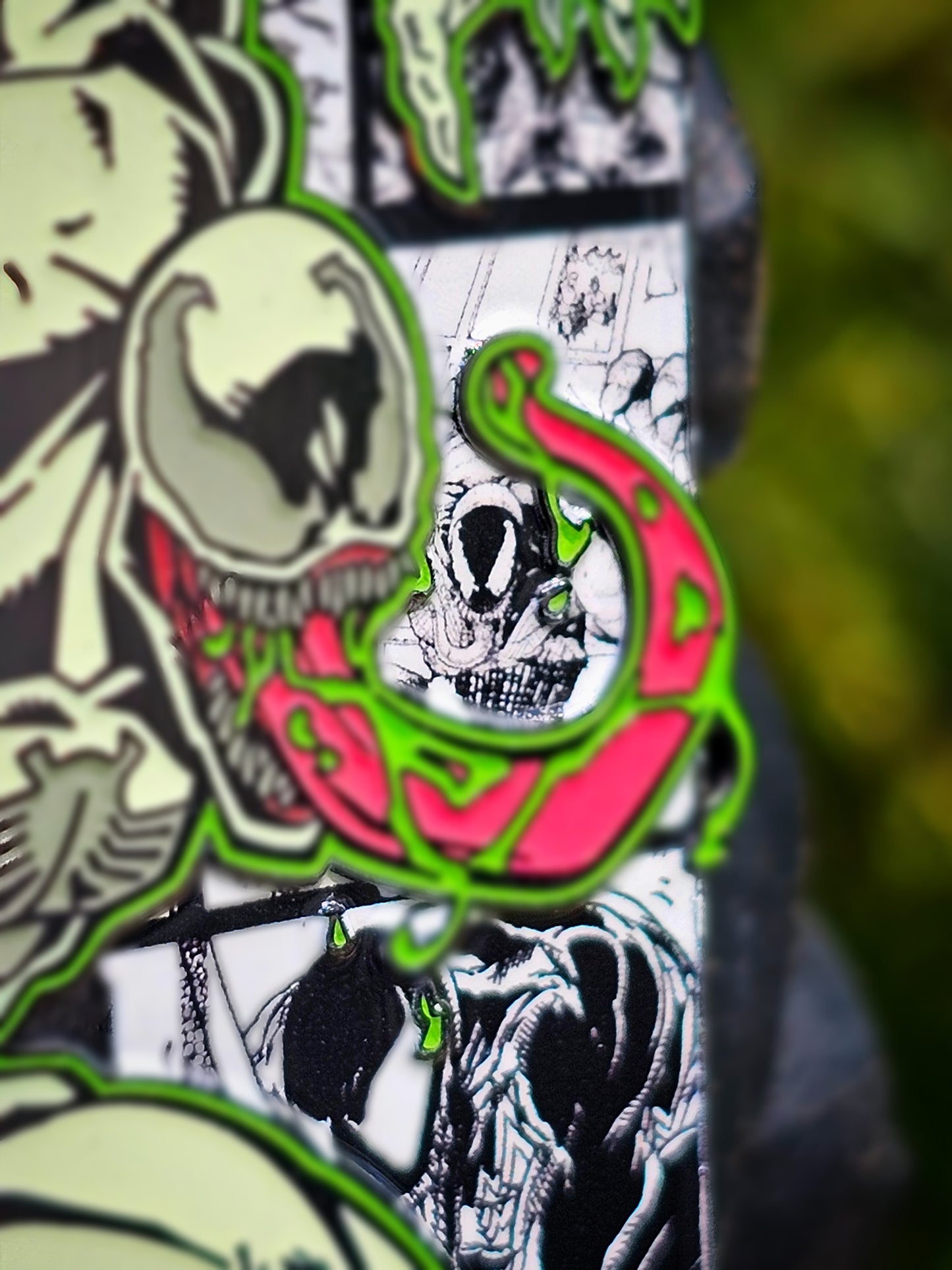 Symbiote Comic strip Enamel Pins