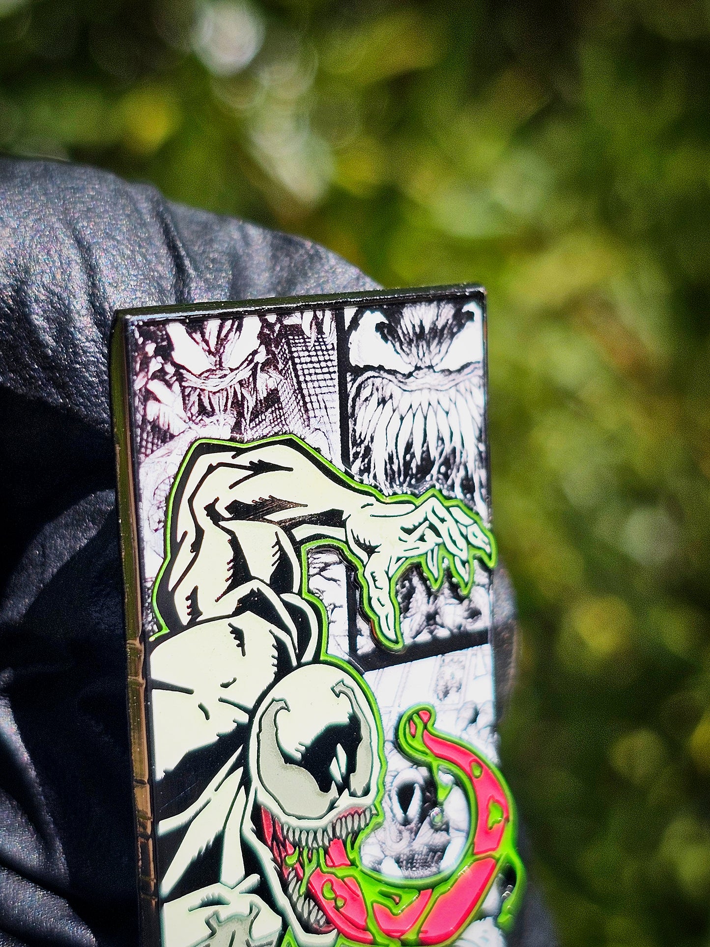 Symbiote Comic strip Enamel Pins